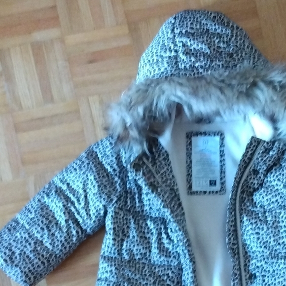 Baby Gap leopard print water resistant puffer winter jacket - Picture 4 of 8